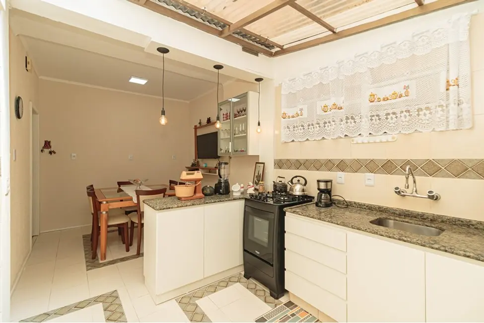 Apartamento com 2 quartos à venda, 60m2 em Praia de Belas, Porto Alegre - RS - imagem 4 Foto 4 de Apartamento com 2 quartos à venda, 60m2 em Praia de Belas, Porto Alegre - RS