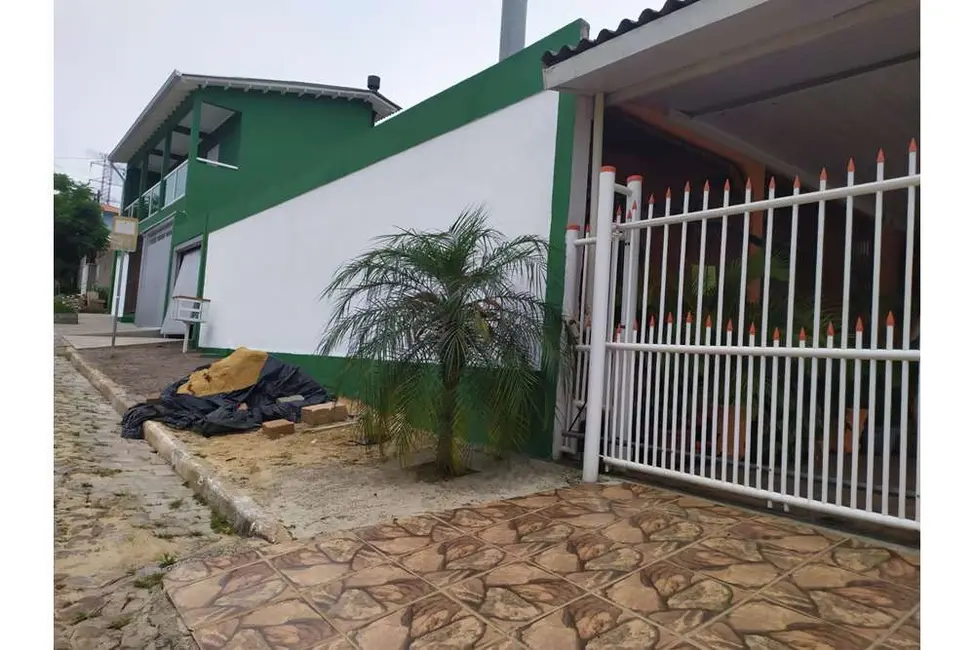 Foto 1 de Casa com 8 quartos à venda, 350m2 em Cocão, Viamao - RS