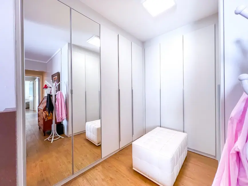 Foto 6 de Apartamento com 3 quartos à venda, 170m2 em Petrópolis, Porto Alegre - RS