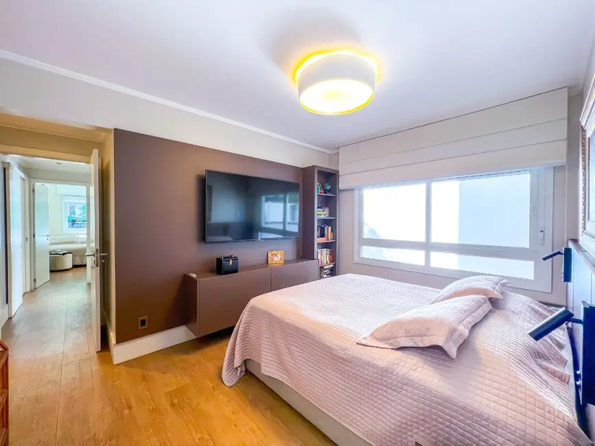 Foto 8 de Apartamento com 3 quartos à venda, 170m2 em Petrópolis, Porto Alegre - RS