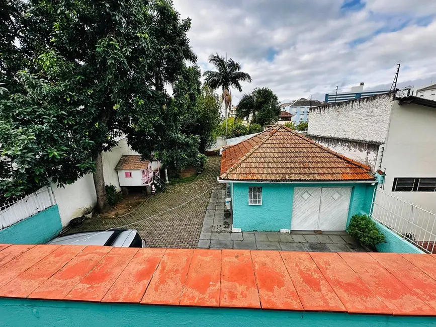 Casa com 4 quartos à venda, 278m2 em Floresta, Porto Alegre - RS - imagem 9 Foto 9 de Casa com 4 quartos à venda, 278m2 em Floresta, Porto Alegre - RS