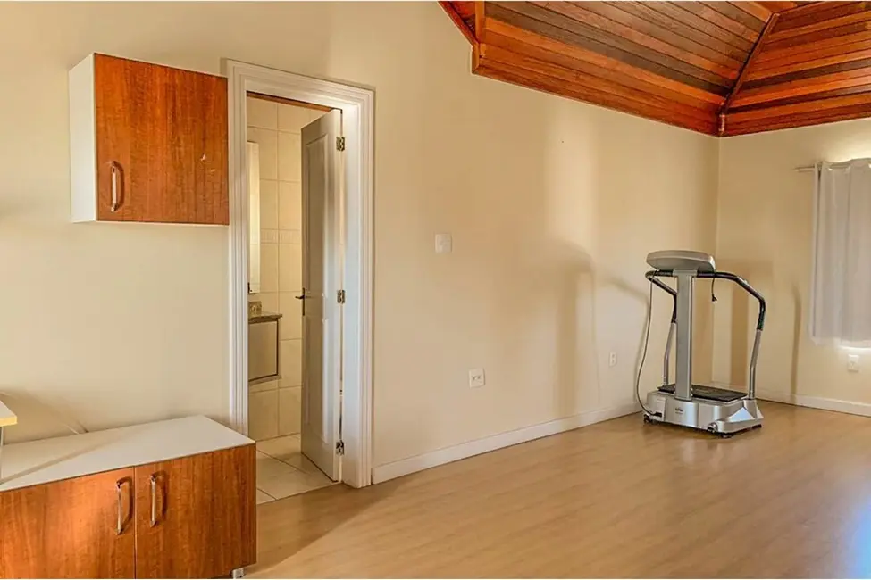 Foto 9 de Casa de Condomínio com 3 quartos à venda, 212m2 em Chácara das Pedras, Porto Alegre - RS