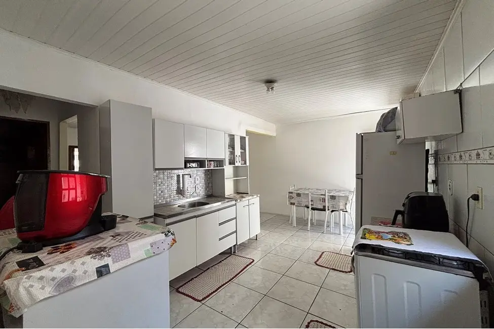 Casa com 2 quartos à venda, 98m2 em Guajuviras, Canoas - RS - imagem 9 Foto 9 de Casa com 2 quartos à venda, 98m2 em Guajuviras, Canoas - RS