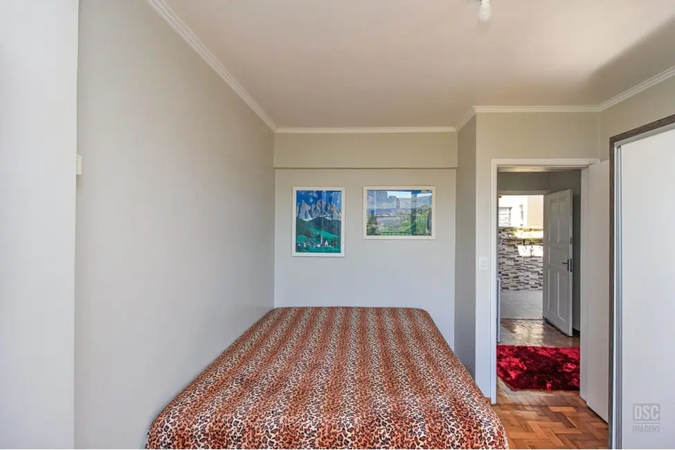 Apartamento com 2 quartos à venda, 128m2 em Centro Histórico, Porto Alegre - RS - imagem 5 Foto 5 de Apartamento com 2 quartos à venda, 128m2 em Centro Histórico, Porto Alegre - RS