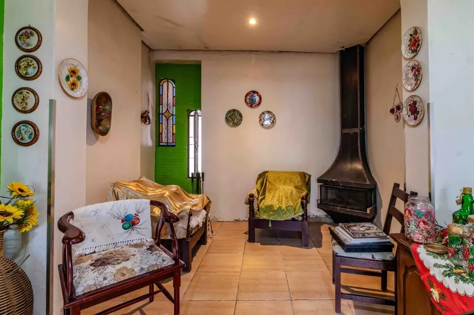 Casa com 4 quartos à venda, 250m2 em São João, Porto Alegre - RS - imagem 7 Foto 7 de Casa com 4 quartos à venda, 250m2 em São João, Porto Alegre - RS