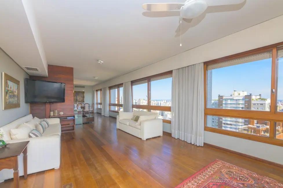 Apartamento com 3 quartos à venda, 350m2 em Rio Branco, Porto Alegre - RS - imagem 6 Foto 6 de Apartamento com 3 quartos à venda, 350m2 em Rio Branco, Porto Alegre - RS