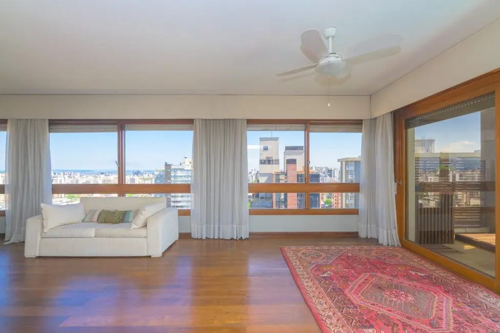 Apartamento com 3 quartos à venda, 350m2 em Rio Branco, Porto Alegre - RS - imagem 7 Foto 7 de Apartamento com 3 quartos à venda, 350m2 em Rio Branco, Porto Alegre - RS