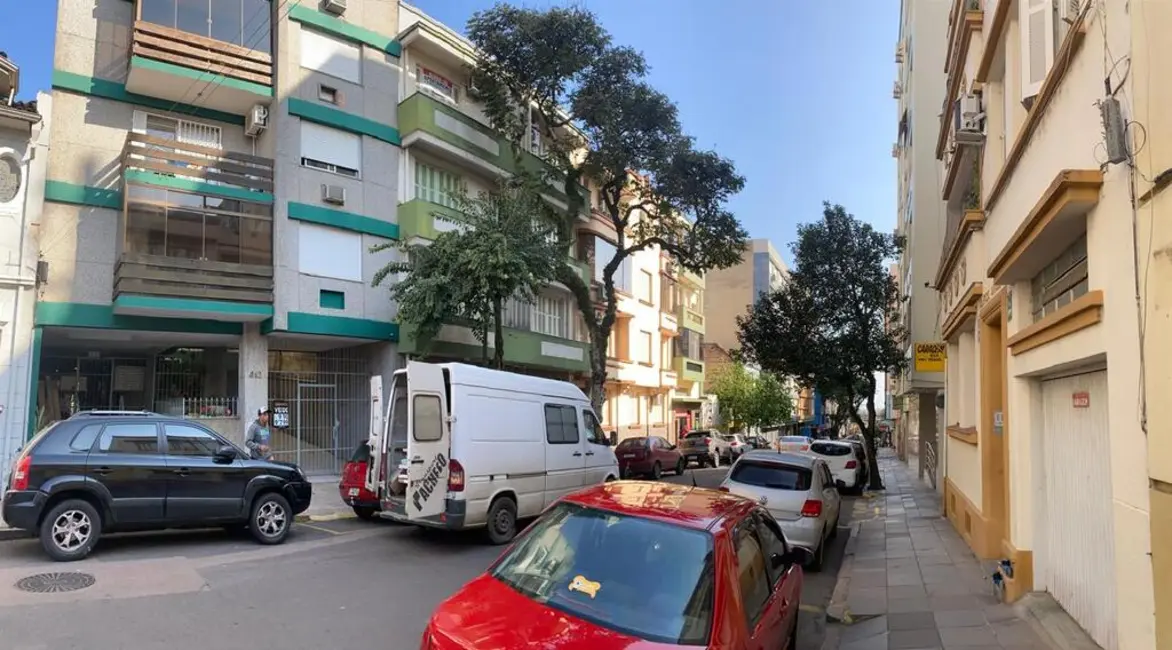 Apartamento com 1 quarto à venda, 37m2 em Centro Histórico, Porto Alegre - RS - imagem 2 Foto 2 de Apartamento com 1 quarto à venda, 37m2 em Centro Histórico, Porto Alegre - RS