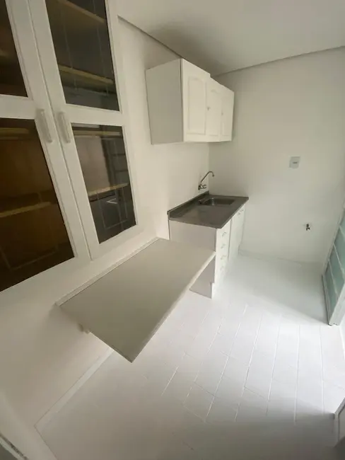 Apartamento com 1 quarto à venda, 37m2 em Centro Histórico, Porto Alegre - RS - imagem 9 Foto 9 de Apartamento com 1 quarto à venda, 37m2 em Centro Histórico, Porto Alegre - RS
