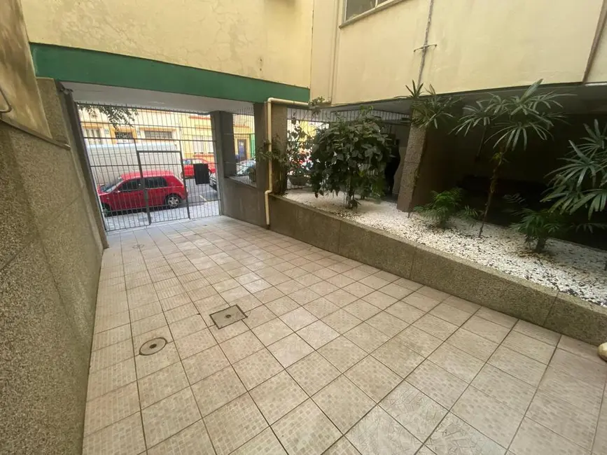 Apartamento com 1 quarto à venda, 37m2 em Centro Histórico, Porto Alegre - RS - imagem 5 Foto 5 de Apartamento com 1 quarto à venda, 37m2 em Centro Histórico, Porto Alegre - RS