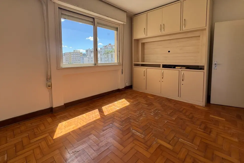 Apartamento com 3 quartos à venda, 100m2 em Farroupilha, Porto Alegre - RS - imagem 8 Foto 8 de Apartamento com 3 quartos à venda, 100m2 em Farroupilha, Porto Alegre - RS