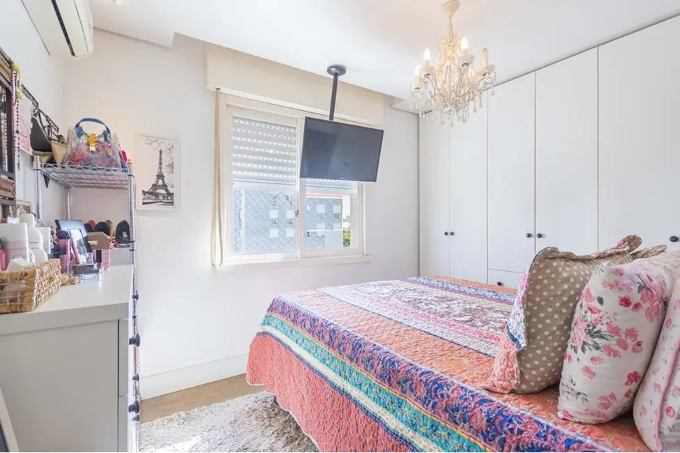 Apartamento com 3 quartos à venda, 72m2 em Chácara das Pedras, Porto Alegre - RS - imagem 3 Foto 3 de Apartamento com 3 quartos à venda, 72m2 em Chácara das Pedras, Porto Alegre - RS