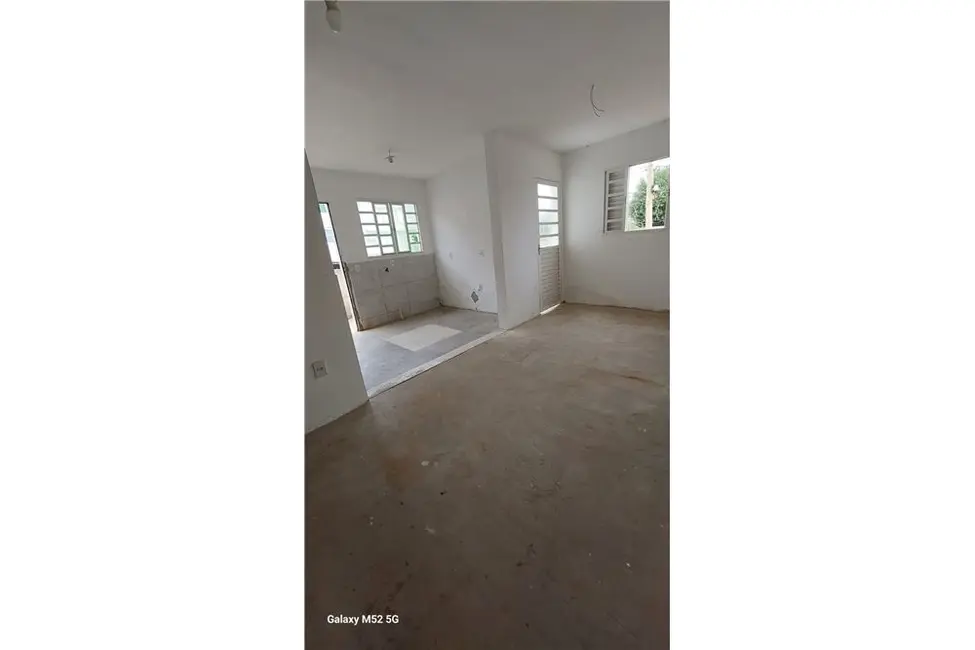 Foto 2 de Casa com 2 quartos à venda, 70m2 em Mário Quintana, Porto Alegre - RS