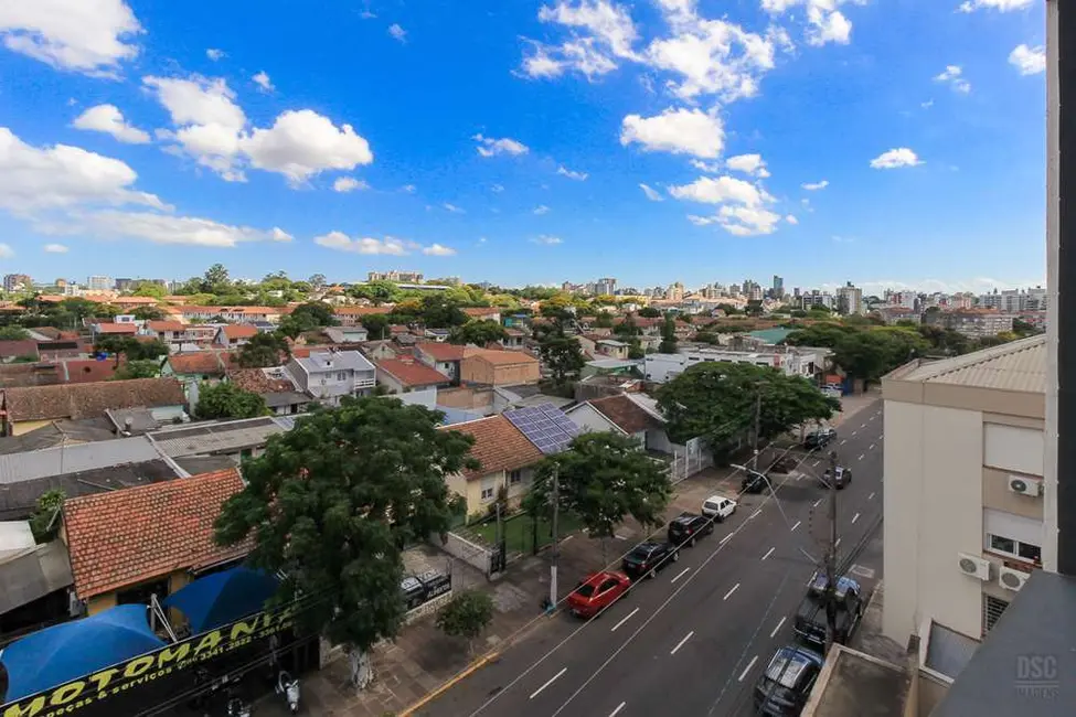 Foto 3 de Apartamento com 2 quartos à venda, 70m2 em Santa Maria Goretti, Porto Alegre - RS
