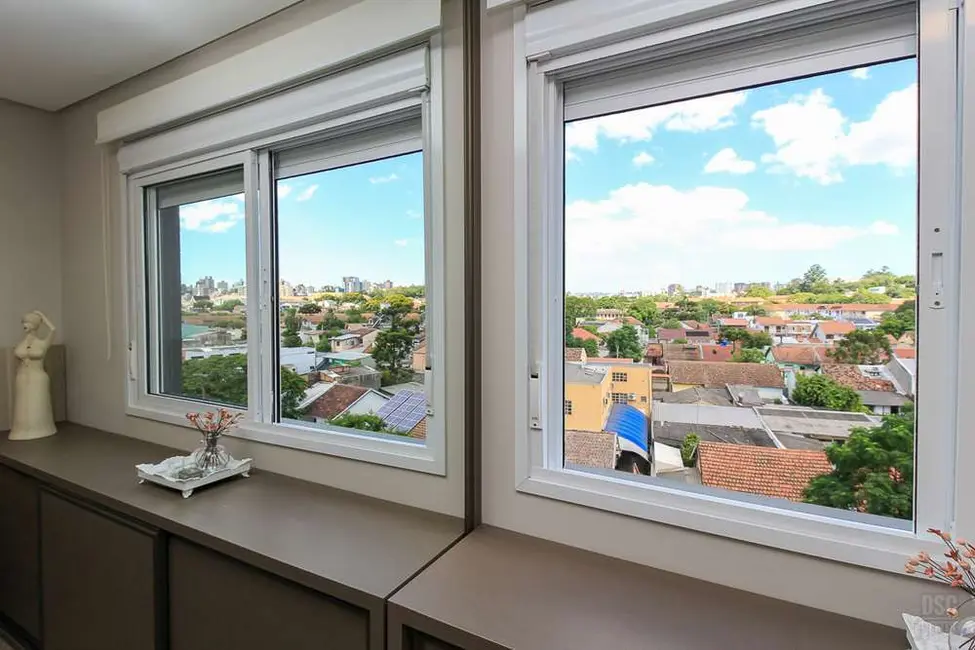 Foto 2 de Apartamento com 2 quartos à venda, 70m2 em Santa Maria Goretti, Porto Alegre - RS