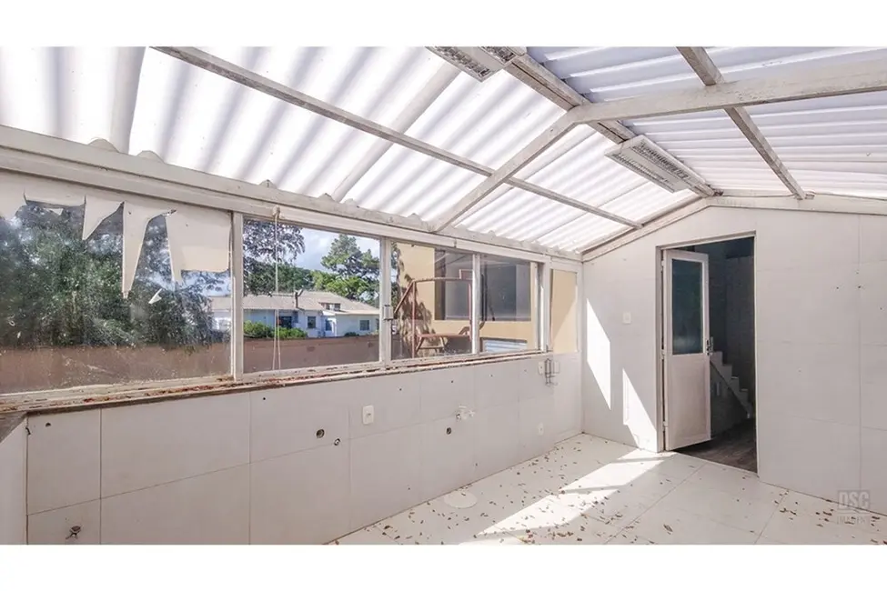 Casa com 8 quartos à venda, 1278m2 em Glória, Porto Alegre - RS - imagem 2 Foto 2 de Casa com 8 quartos à venda, 1278m2 em Glória, Porto Alegre - RS