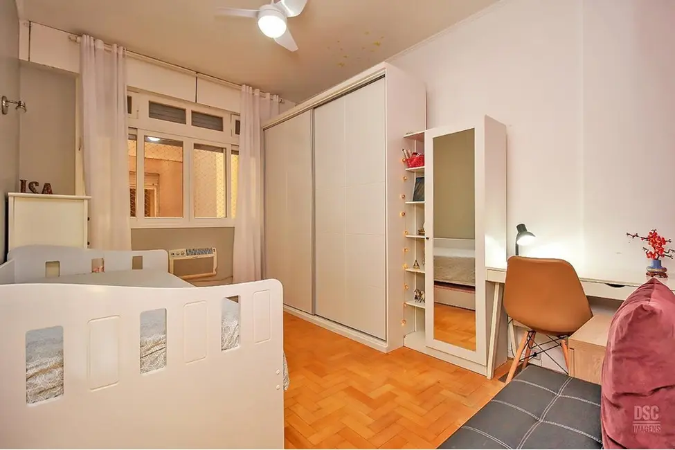 Apartamento com 2 quartos à venda, 96m2 em Centro Histórico, Porto Alegre - RS - imagem 9 Foto 9 de Apartamento com 2 quartos à venda, 96m2 em Centro Histórico, Porto Alegre - RS