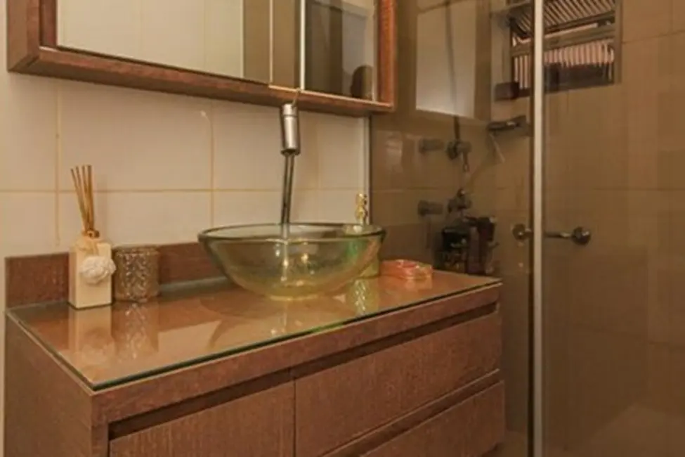 Apartamento com 2 quartos à venda, 96m2 em Centro Histórico, Porto Alegre - RS - imagem 8 Foto 8 de Apartamento com 2 quartos à venda, 96m2 em Centro Histórico, Porto Alegre - RS