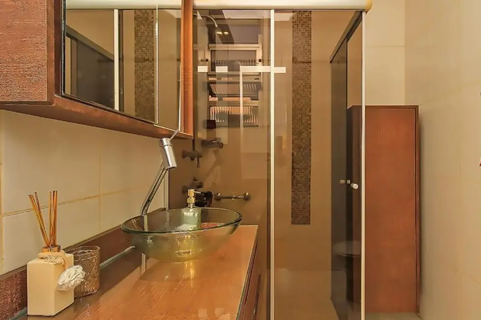 Apartamento com 2 quartos à venda, 96m2 em Centro Histórico, Porto Alegre - RS - imagem 6 Foto 6 de Apartamento com 2 quartos à venda, 96m2 em Centro Histórico, Porto Alegre - RS
