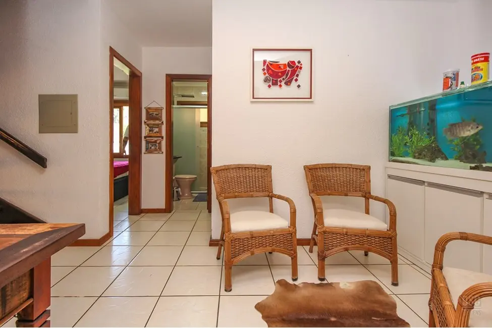 Casa com 3 quartos à venda, 154m2 em Espírito Santo, Porto Alegre - RS - imagem 4 Foto 4 de Casa com 3 quartos à venda, 154m2 em Espírito Santo, Porto Alegre - RS