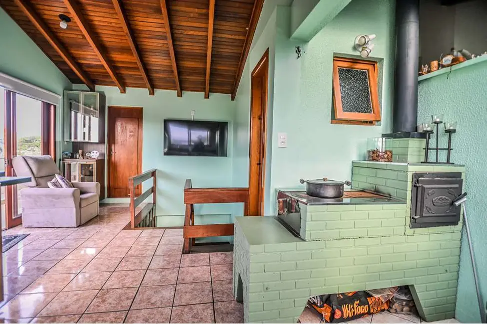 Cobertura com 3 quartos à venda, 163m2 em Teresópolis, Porto Alegre - RS - imagem 2 Foto 2 de Cobertura com 3 quartos à venda, 163m2 em Teresópolis, Porto Alegre - RS