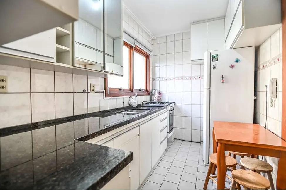 Cobertura com 3 quartos à venda, 163m2 em Teresópolis, Porto Alegre - RS - imagem 8 Foto 8 de Cobertura com 3 quartos à venda, 163m2 em Teresópolis, Porto Alegre - RS