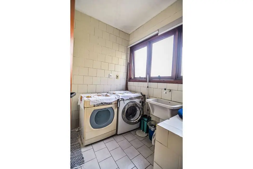 Cobertura com 3 quartos à venda, 163m2 em Teresópolis, Porto Alegre - RS - imagem 9 Foto 9 de Cobertura com 3 quartos à venda, 163m2 em Teresópolis, Porto Alegre - RS