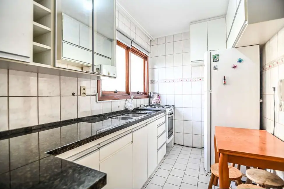 Cobertura com 3 quartos à venda, 163m2 em Teresópolis, Porto Alegre - RS - imagem 5 Foto 5 de Cobertura com 3 quartos à venda, 163m2 em Teresópolis, Porto Alegre - RS