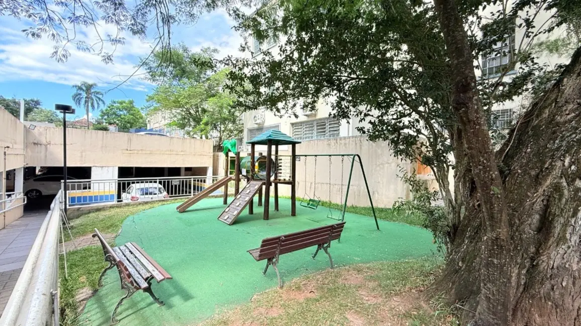 Foto 2 de Apartamento com 3 quartos à venda, 72m2 em Teresópolis, Porto Alegre - RS