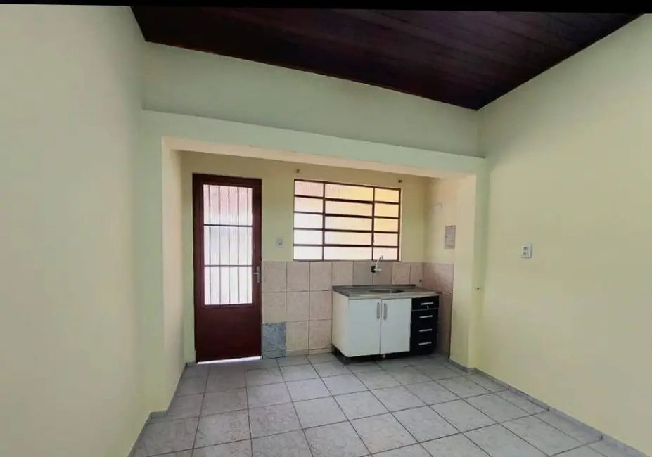 Casa com 3 quartos à venda, 74m2 em Sarandi, Porto Alegre - RS - imagem 7 Foto 7 de Casa com 3 quartos à venda, 74m2 em Sarandi, Porto Alegre - RS