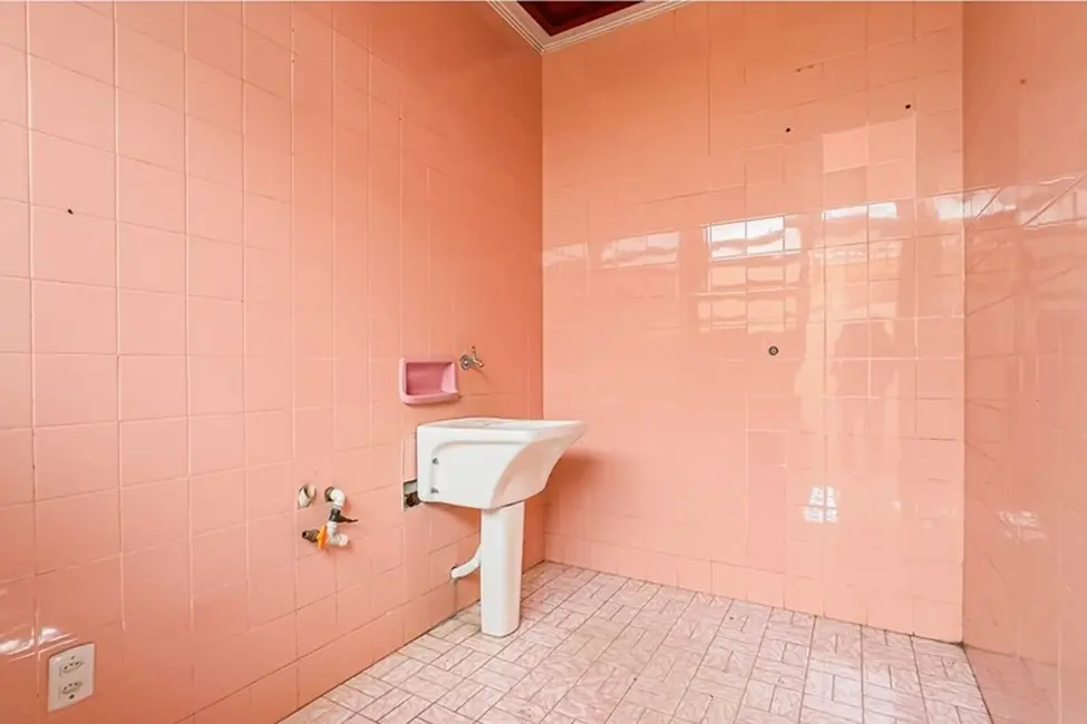 Foto 9 de Casa com 3 quartos à venda, 200m2 em Jardim Lindóia, Porto Alegre - RS