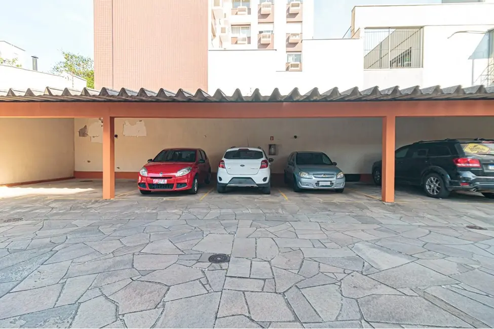 Foto 3 de Apartamento com 2 quartos à venda, 76m2 em Jardim do Salso, Porto Alegre - RS