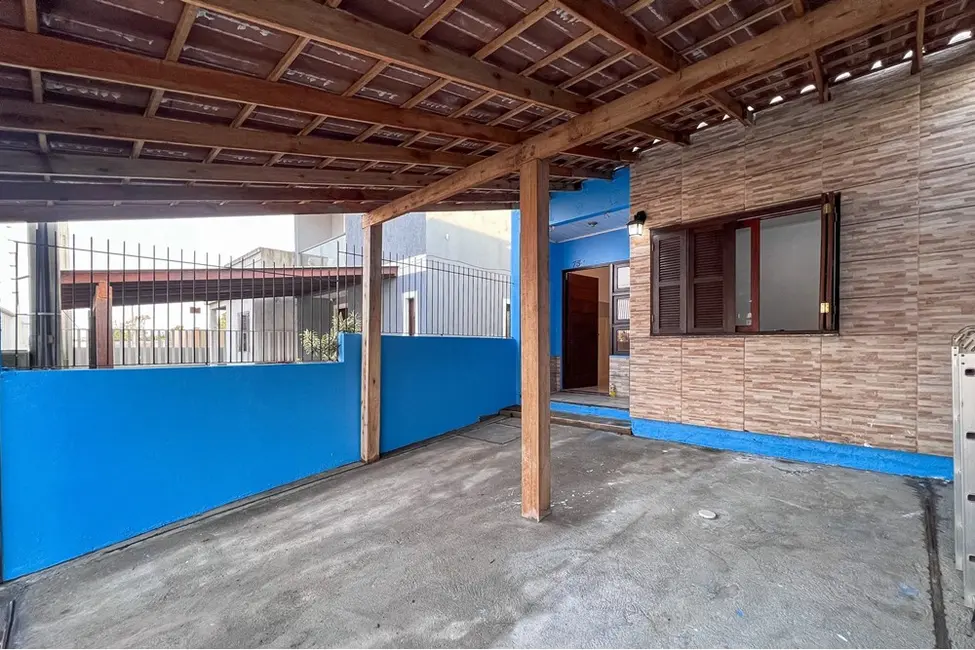 Casa com 2 quartos à venda, 45m2 em Olaria, Canoas - RS - imagem 4 Foto 4 de Casa com 2 quartos à venda, 45m2 em Olaria, Canoas - RS