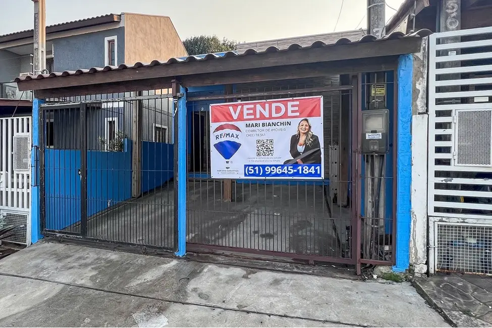 Foto 1 de Casa com 2 quartos à venda, 45m2 em Olaria, Canoas - RS