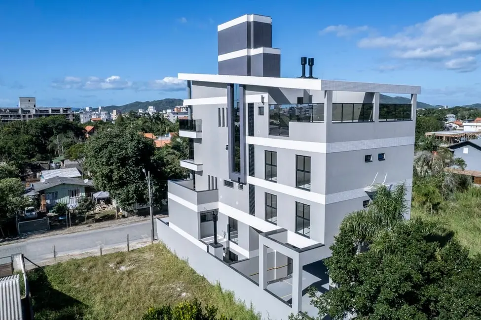 Foto 5 de Cobertura com 3 quartos à venda, 151m2 em Bombinhas - SC