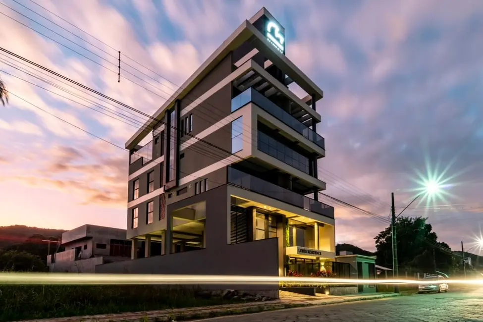 Foto 1 de Cobertura com 3 quartos à venda, 151m2 em Bombinhas - SC