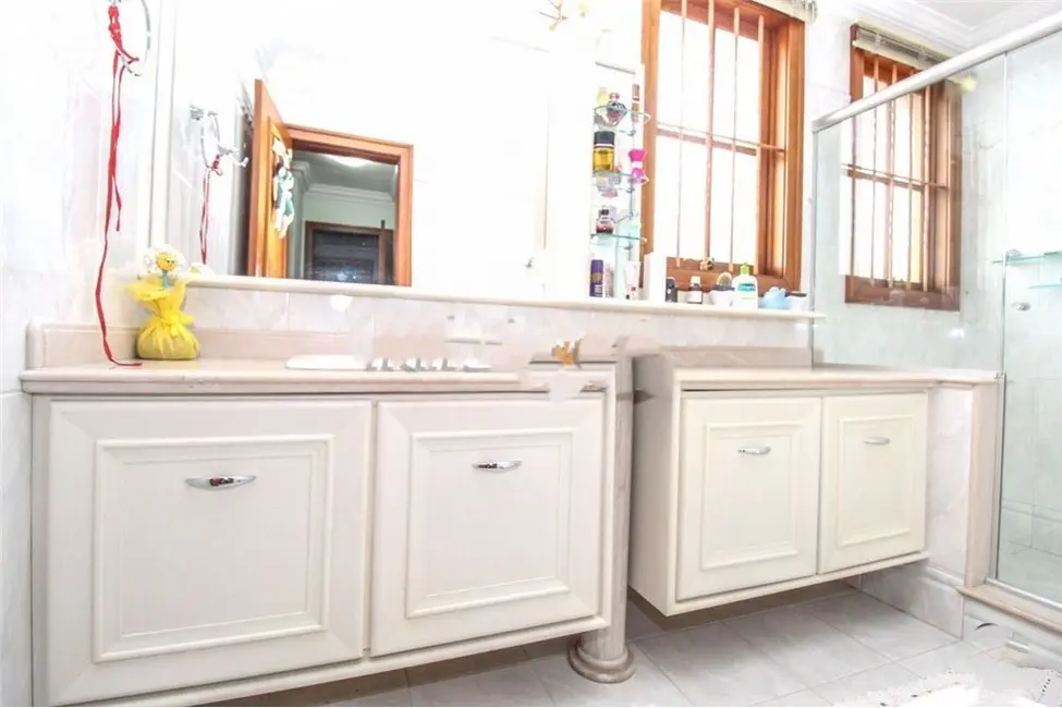 Foto 5 de Casa com 3 quartos à venda, 608m2 em Medianeira, Porto Alegre - RS