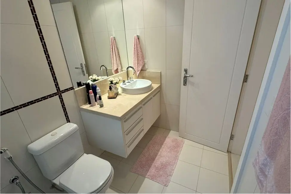 Apartamento com 3 quartos à venda, 223m2 em Centro, Balneario Camboriu - SC - imagem 9 Foto 9 de Apartamento com 3 quartos à venda, 223m2 em Centro, Balneario Camboriu - SC