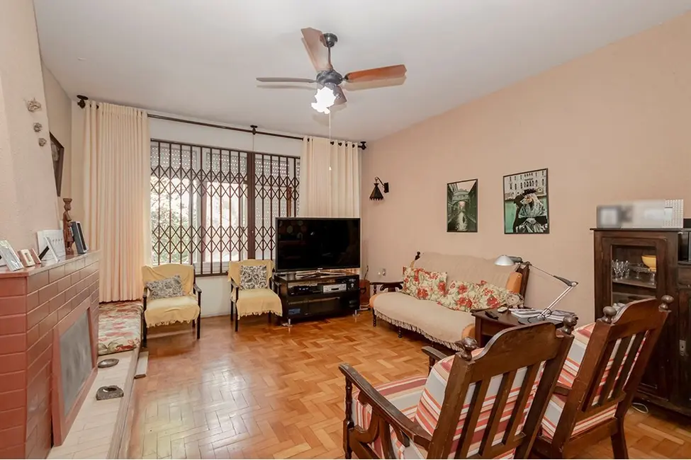 Casa com 5 quartos à venda, 164m2 em Cristal, Porto Alegre - RS - imagem 1 Foto 1 de Casa com 5 quartos à venda, 164m2 em Cristal, Porto Alegre - RS