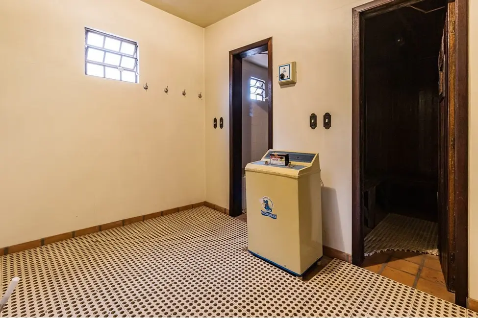 Foto 3 de Casa com 3 quartos à venda, 380m2 em Partenon, Porto Alegre - RS