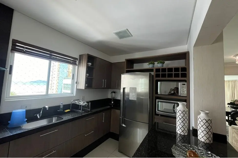 Apartamento com 3 quartos à venda, 140m2 em Pioneiros, Balneario Camboriu - SC - imagem 3 Foto 3 de Apartamento com 3 quartos à venda, 140m2 em Pioneiros, Balneario Camboriu - SC