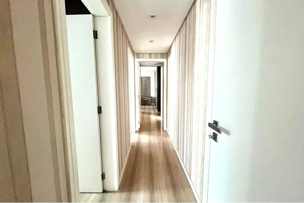 Apartamento com 3 quartos à venda, 140m2 em Pioneiros, Balneario Camboriu - SC - imagem 7 Foto 7 de Apartamento com 3 quartos à venda, 140m2 em Pioneiros, Balneario Camboriu - SC