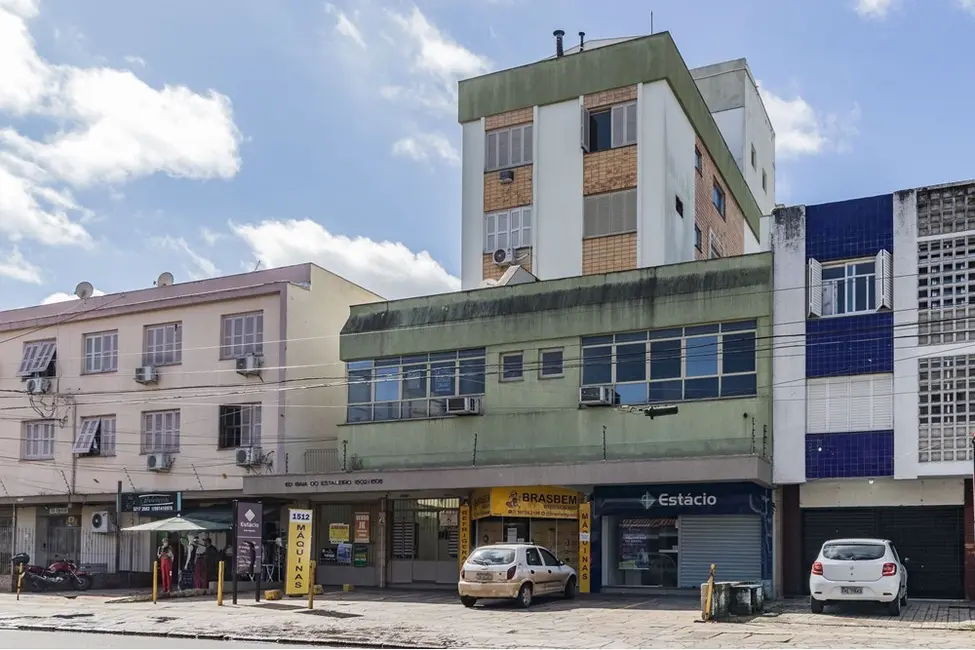 Apartamento com 1 quarto à venda, 53m2 em Azenha, Porto Alegre - RS - imagem 3 Foto 3 de Apartamento com 1 quarto à venda, 53m2 em Azenha, Porto Alegre - RS