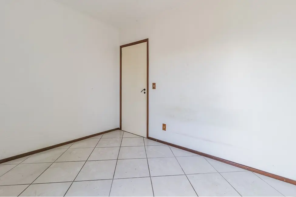 Apartamento com 1 quarto à venda, 53m2 em Azenha, Porto Alegre - RS - imagem 7 Foto 7 de Apartamento com 1 quarto à venda, 53m2 em Azenha, Porto Alegre - RS