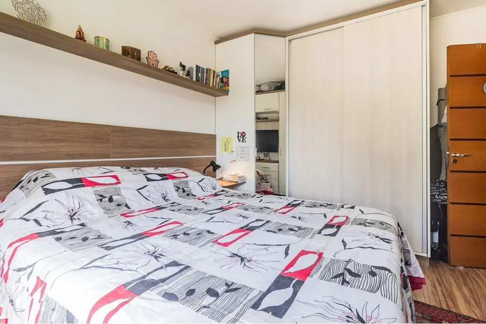 Foto 2 de Apartamento com 2 quartos à venda, 58m2 em São Sebastião, Porto Alegre - RS