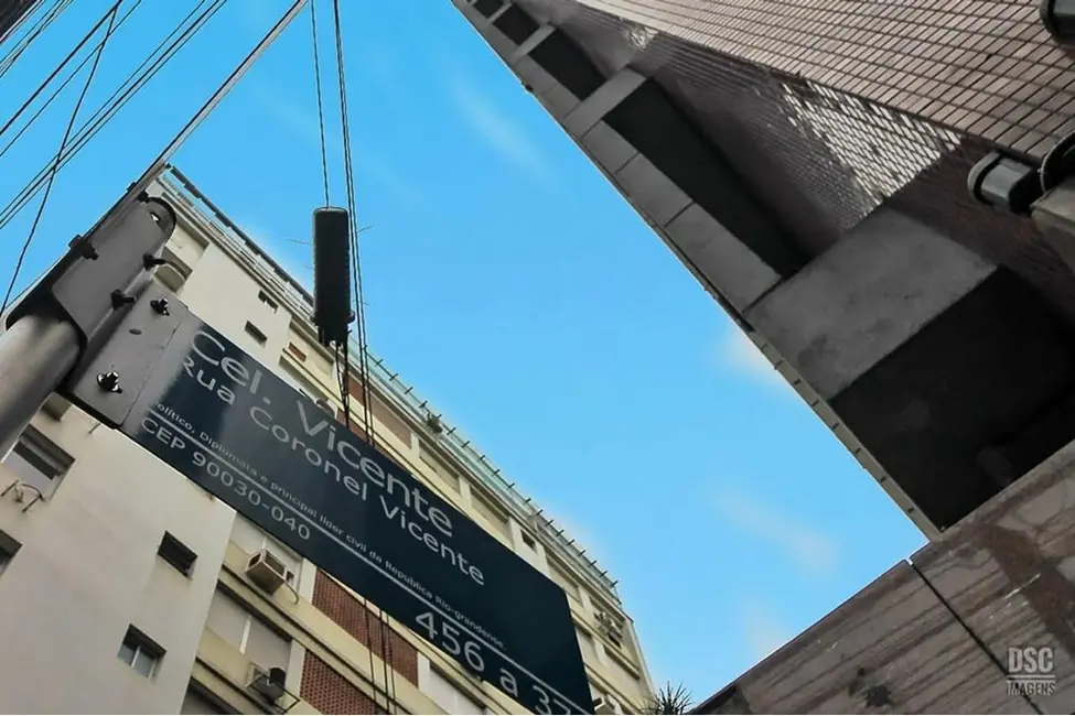 Apartamento com 1 quarto à venda, 28m2 em Centro Histórico, Porto Alegre - RS - imagem 3 Foto 3 de Apartamento com 1 quarto à venda, 28m2 em Centro Histórico, Porto Alegre - RS