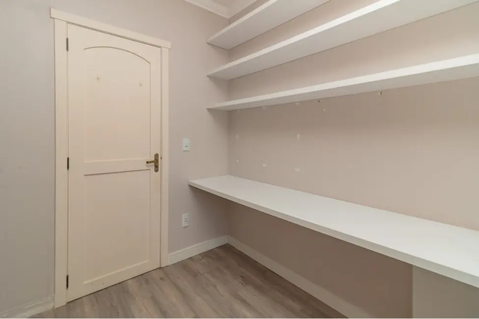 Foto 4 de Apartamento com 3 quartos à venda, 72m2 em Chácara das Pedras, Porto Alegre - RS