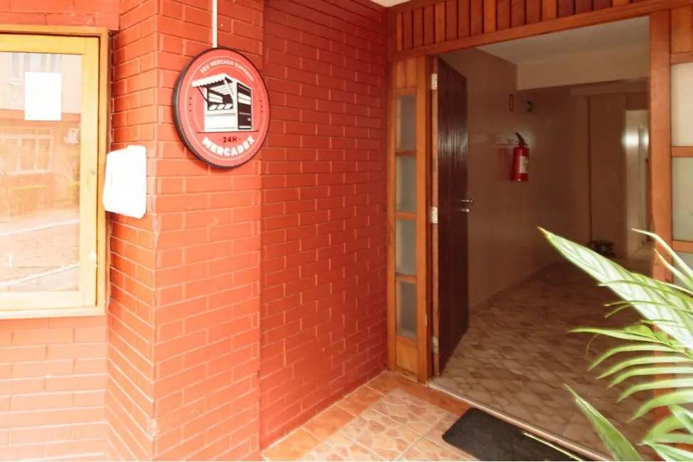 Apartamento com 4 quartos à venda, 75m2 em Passo da Areia, Porto Alegre - RS - imagem 5 Foto 5 de Apartamento com 4 quartos à venda, 75m2 em Passo da Areia, Porto Alegre - RS