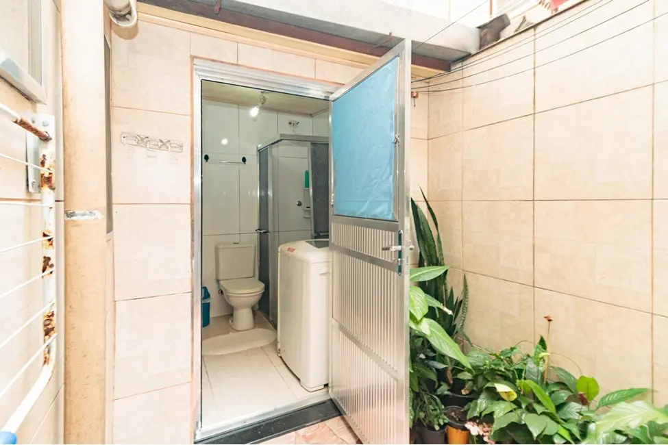 Apartamento com 4 quartos à venda, 75m2 em Passo da Areia, Porto Alegre - RS - imagem 9 Foto 9 de Apartamento com 4 quartos à venda, 75m2 em Passo da Areia, Porto Alegre - RS