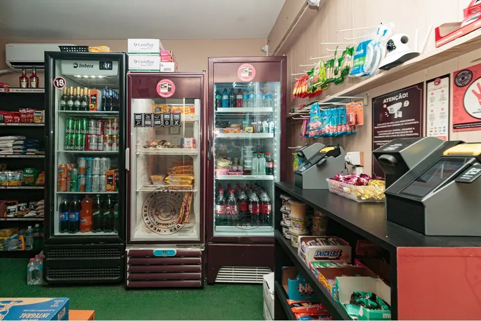 Apartamento com 4 quartos à venda, 75m2 em Passo da Areia, Porto Alegre - RS - imagem 4 Foto 4 de Apartamento com 4 quartos à venda, 75m2 em Passo da Areia, Porto Alegre - RS